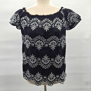 Adiva Embroidered Eyelet Black & White‎ Stretch Neck Boho Cotton Top Size Medium